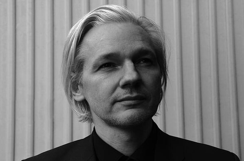  Reddit User Discovers 7zip File Possibly Linked to Julian Assange Hidden in Bitcoin Blockchain – Bitcoin News