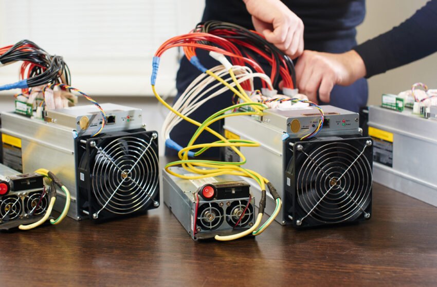  Bitcoin Network Experiences Slight Dip in Difficulty After Record High – Mining Bitcoin News