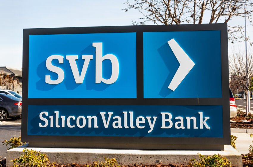  Silicon Valley Bank Faces Financial Woes as Stock Is Halted, Sells $21 Billion Bond Portfolio at a $1.8 Billion Loss – Bitcoin News