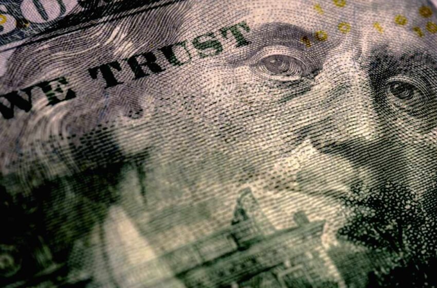  US Dollar’s Reserve Currency Status Eroding at ‘Alarming Pace’ – Economics Bitcoin News