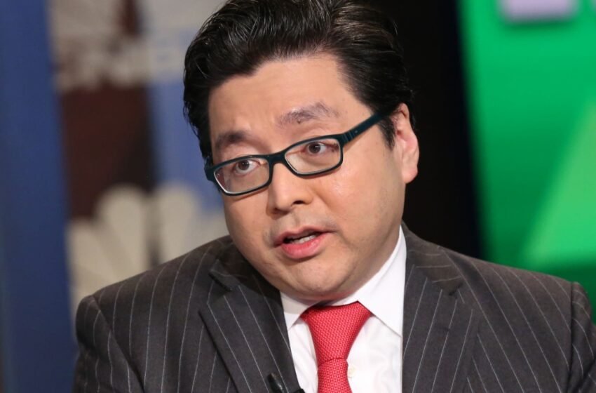  Fundstrat CEO Stands Firm on Bitcoin Prediction