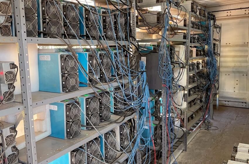  As Bitcoin Hits New Highs, Nasdaq-Listed Miners Face Unexpected Declines