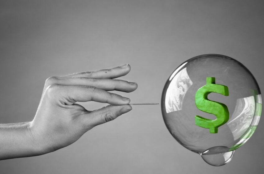  Kiyosaki Warns of Big Bubble, Analyst Predicts $330K BTC, Draper’s Wild El Salvador Prediction, and More— Week in Review