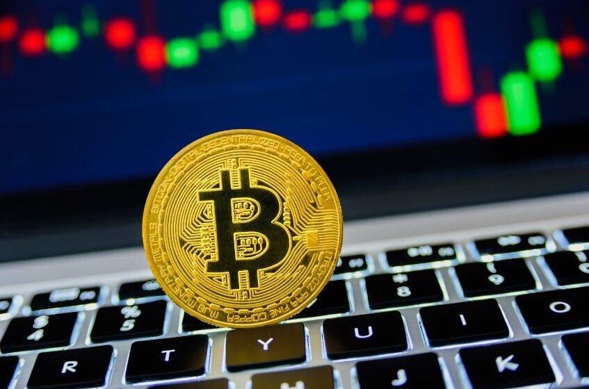  FRIEND, AKT and GRT prices soar as Bitcoin falls below $62k