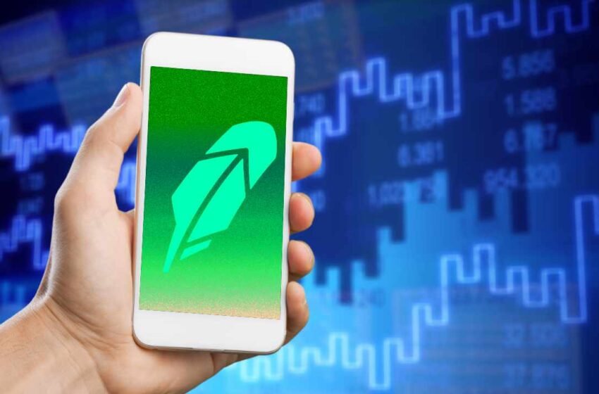  Robinhood Launches Its First Crypto Staking Product