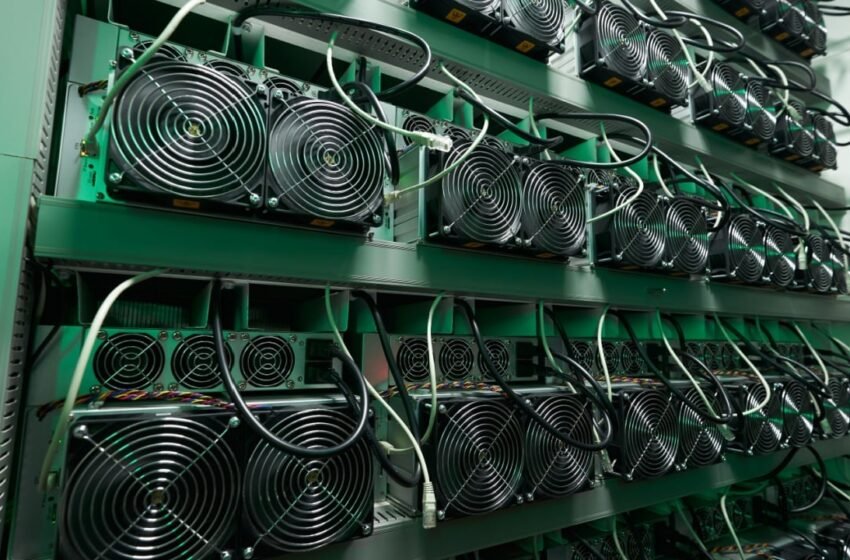  Hut 8’s Bitcoin Mining Output Drops 36% to 148 BTC in April