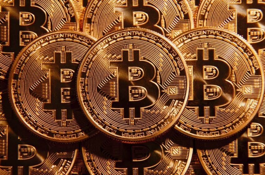  Bitcoin Falls Below $67K, More Than 75K Traders Liquidated Amid Market Decline