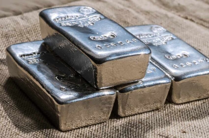  Peter Schiff Foresees ‘Explosive’ Growth in Silver Price