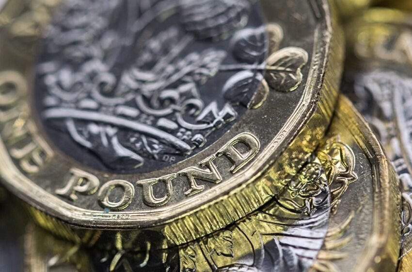  Pound Sterling Suffers Biggest Drop in 18 Months Amid Reeves’ Tax-and-Spend Storm