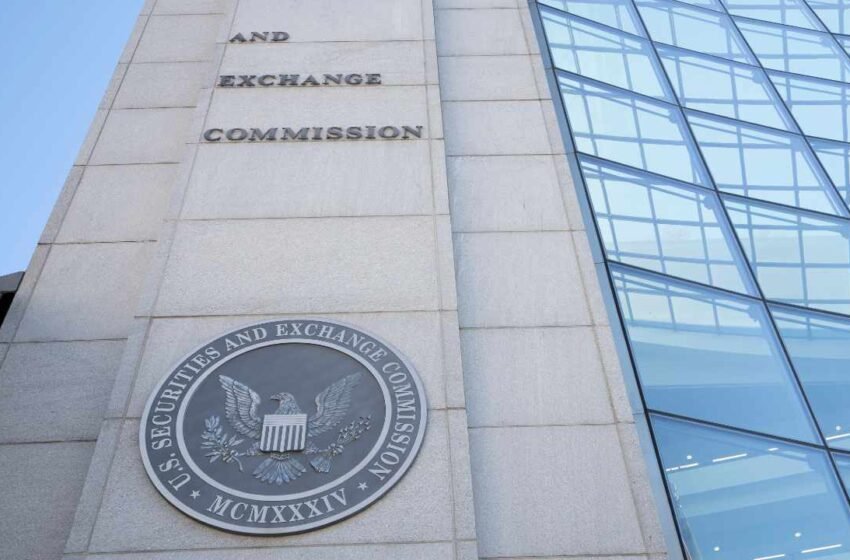  SEC’s Enforcement Chief Steps Down After Leading Over 100 Crypto Enforcement Actions