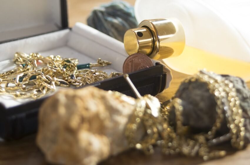  Prolonged weakness in gold prices seems unlikely, say experts