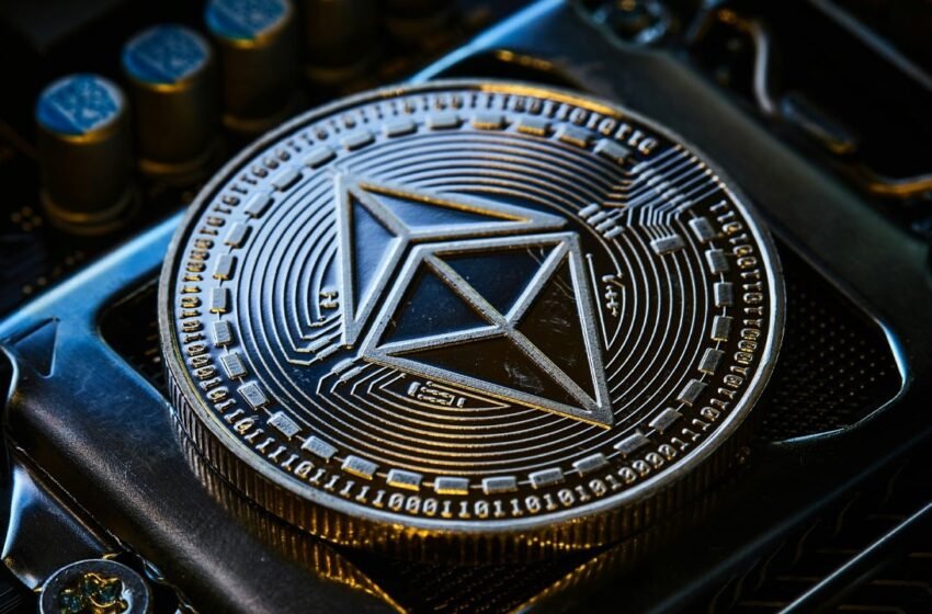  Ether Exodus: Liquid Staking Platforms Lose 230,000 ETH in 33 Days