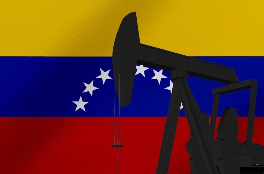  United States sanctions 21 senior Venezuelan officials but maintains oil license stance