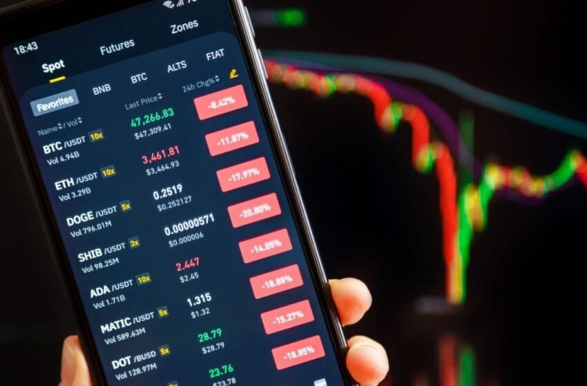  Bitcoin Dip Hits Altcoins Hard With ETH Down by 18%, XRP Down by 21% and SOL Down by 20%