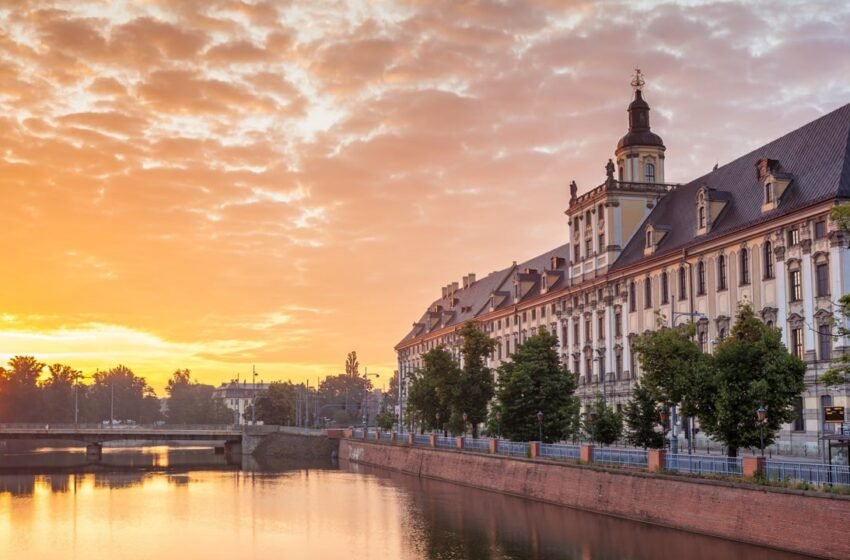  Smoke Leads to Discovery of Illegal Crypto Mining Setup at Poland’s University of Wrocław