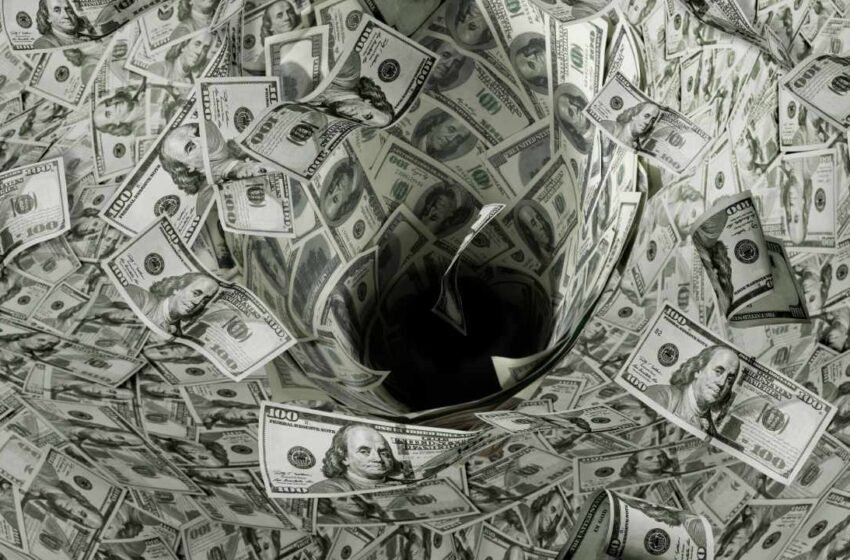  Michael Saylor Claims He Can Convince Warren Buffett to Buy Bitcoin Using Berkshire’s $325B Cash