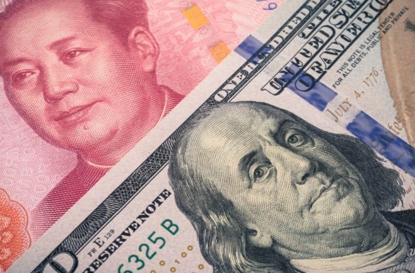  Trump Effect: Yuan Continues Free Fall as Tariff Threats Grow