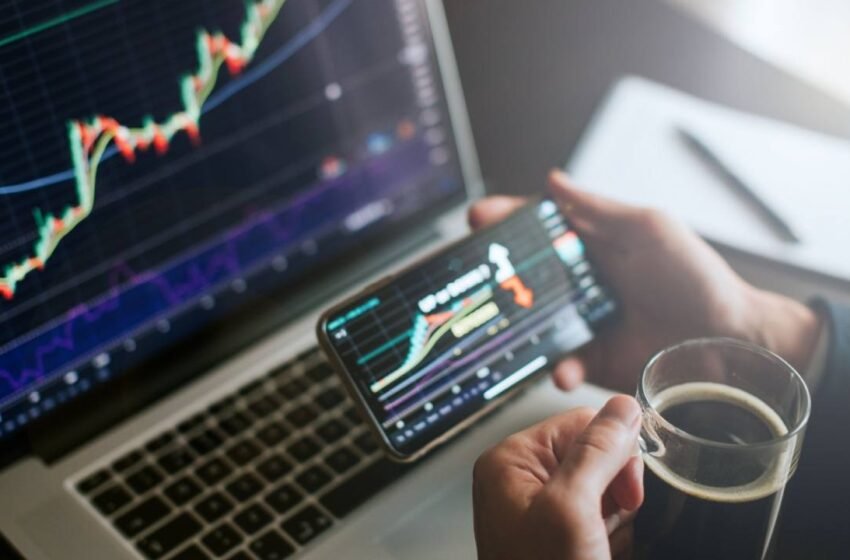  Robert Kiyosaki Doubles Down on $350K Bitcoin Prediction – Calls Out Blackrock’s BTC Moves