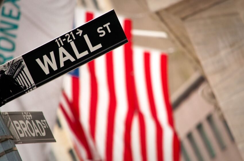  US stocks on Friday, 10 Jan: Wall Street tumbles as robust jobs report fuels rate hike concerns