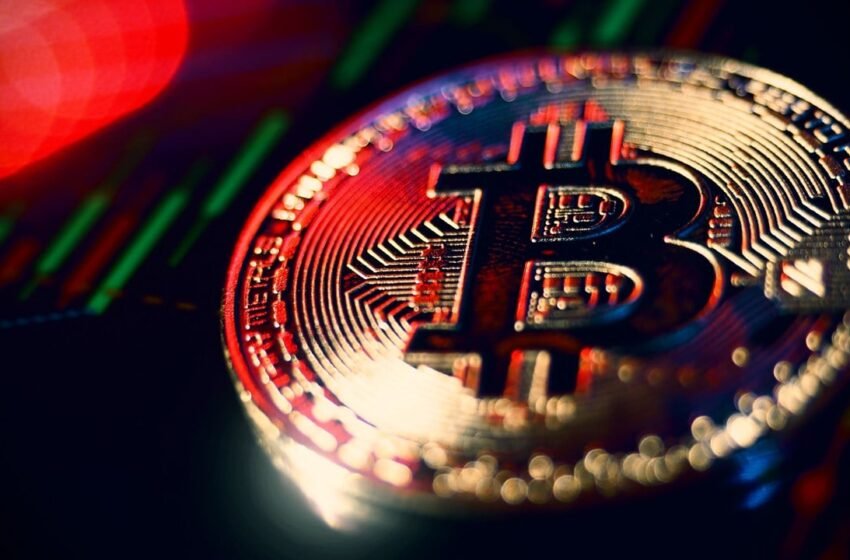  Crypto Economy Tumbles: Bitcoin Nears $90K as Sell-Off Intensifies