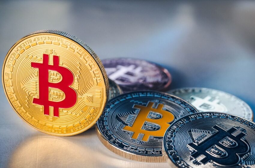  Bitcoin crashes below $100K as recovery signals emerge; GT leads altcoin gains