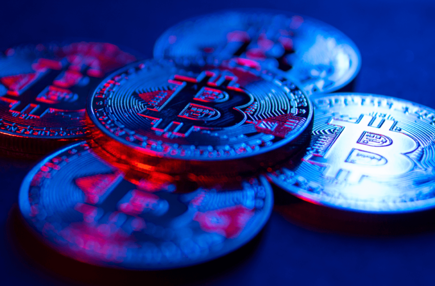  Bitcoin Price Analysis: A Massive Move Is Brewing—Breakout or Breakdown Ahead?