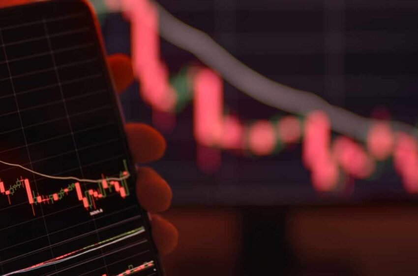  Bitcoin Dips to $95K Amid Bybit Hack and Fed Rate Uncertainty