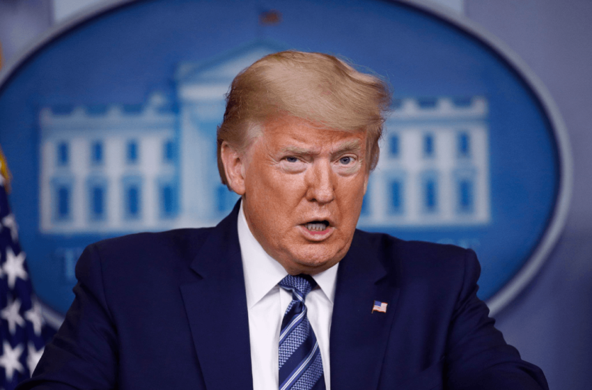  Trump Announces 25% Tariffs on EU Imports, Bitcoin Slides Under $84K