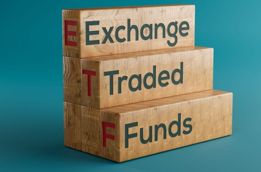  ETF Weekly Recap: Bitcoin ETFs See $560 Million Inflows While Ether ETFs Face $45.51 Million Outflows