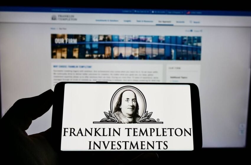  Franklin Templeton Files for Solana ETF With Staking—Is SOL Set for Institutional Adoption?