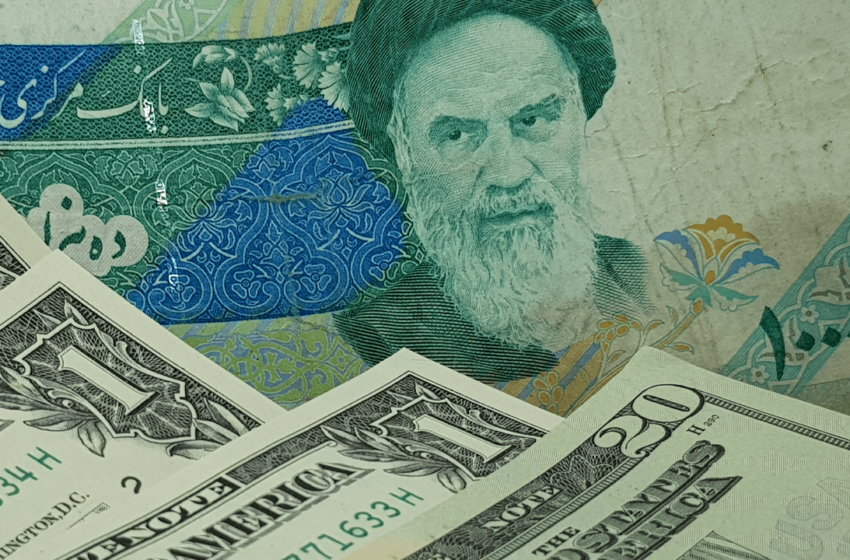  Trump’s Tough Talk on Iran Sends Rial Tumbling to Record Lows