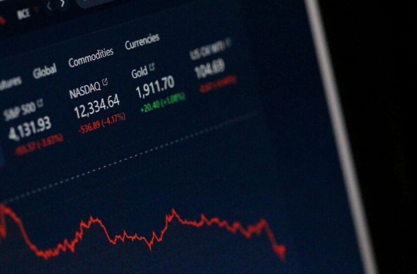  Asian shares display mixed performance amidst trade tensions and rate uncertainty