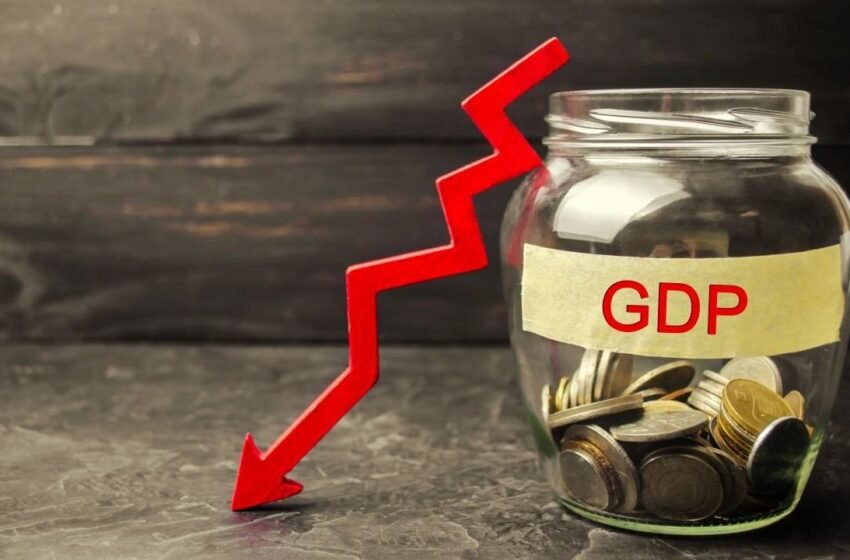  Bitcoin Dips Slightly as US Economy Shrinks