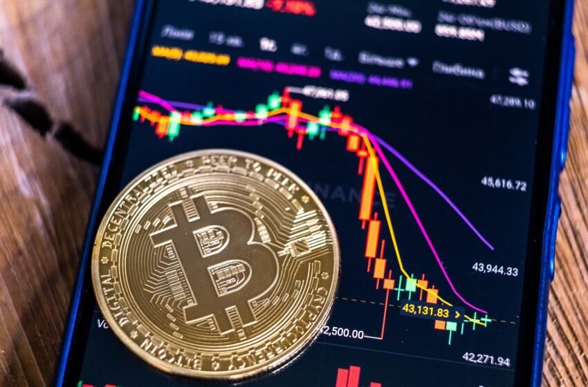  Bitcoin near $95K despite tariff woes, analyst concern
