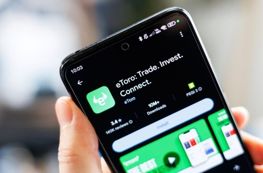  Etoro Prices Upsized IPO at $52 Per Share, Set to Begin Trading on Nasdaq