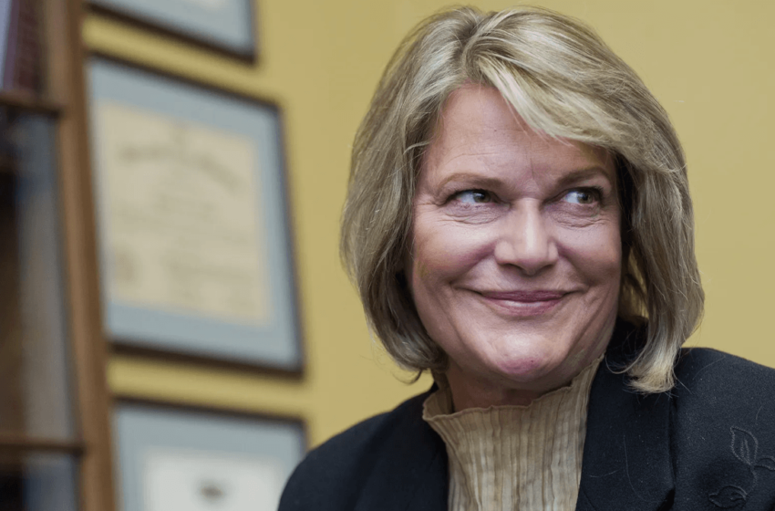  Trump Endorses Senator’s Push for US to Amass Bitcoin Reserves
