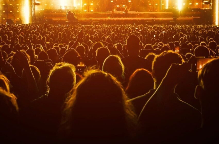  Bitcoin Languishes Below $105K Despite Record-Breaking Conference Attendance