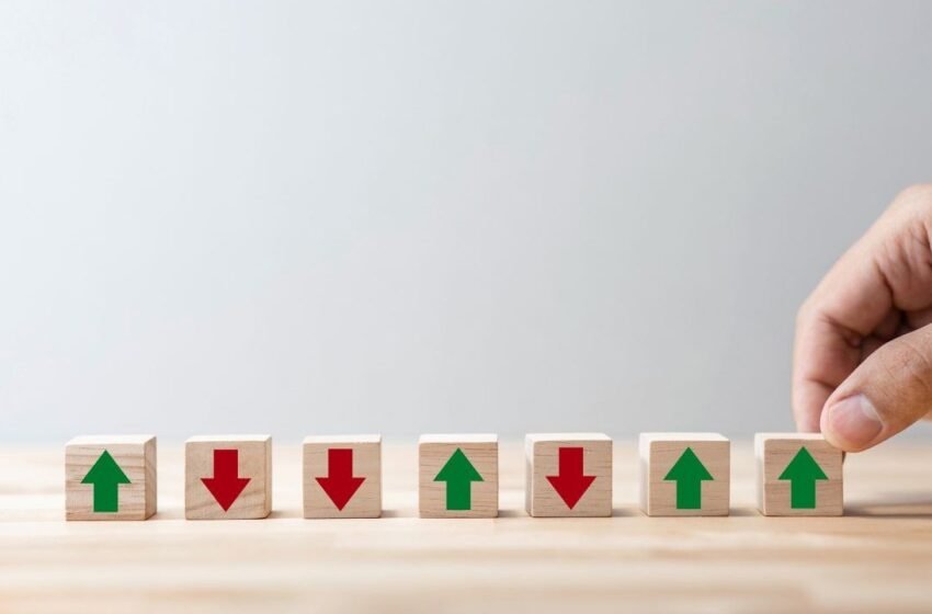 Bitcoin Trades Sideways as Stocks and Crypto Remain Flat
