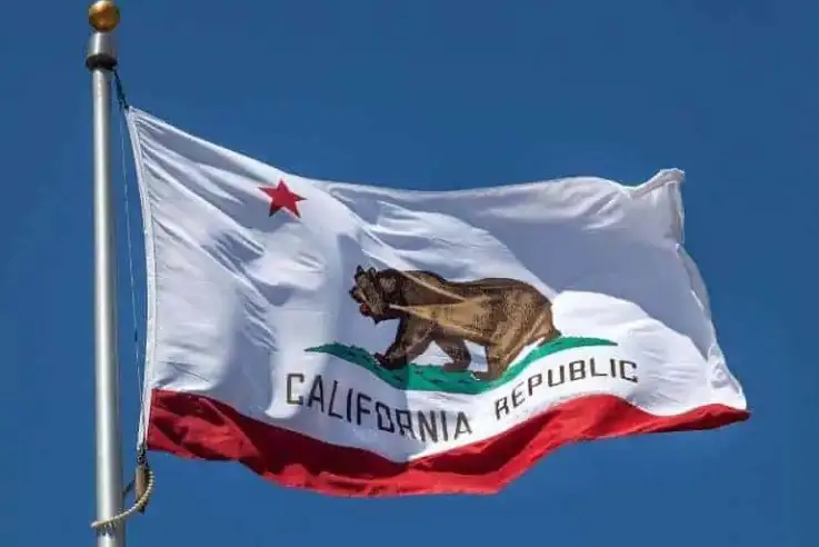  Crypto Payments for State Fees Advance in California Legislature
