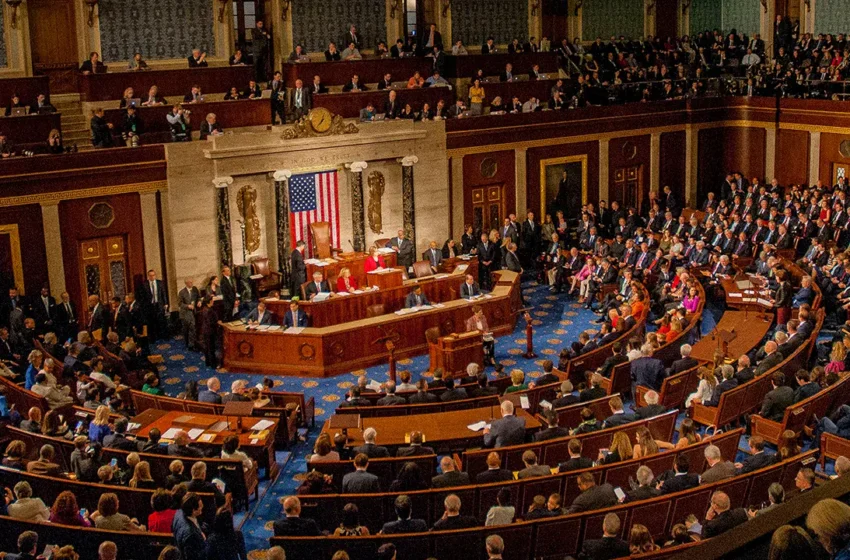  Bipartisan Lawmakers File Resolution to Keep US Out of Israel-Iran Crossfire