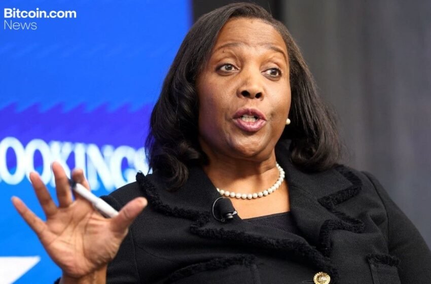  Fed Governor Lisa Cook Takes a Break From Her Battle With Trump, Delivers Speech on Monetary Policy