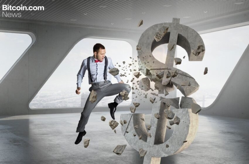  Bitcoin Bleeds, Ether Struggles, Solana Shines in Weekly ETF Flows