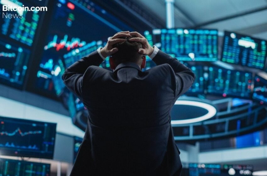  ETF Weekly: Bitcoin, Ether ETFs Bleed $1.8 Billion as Solana Stays Green