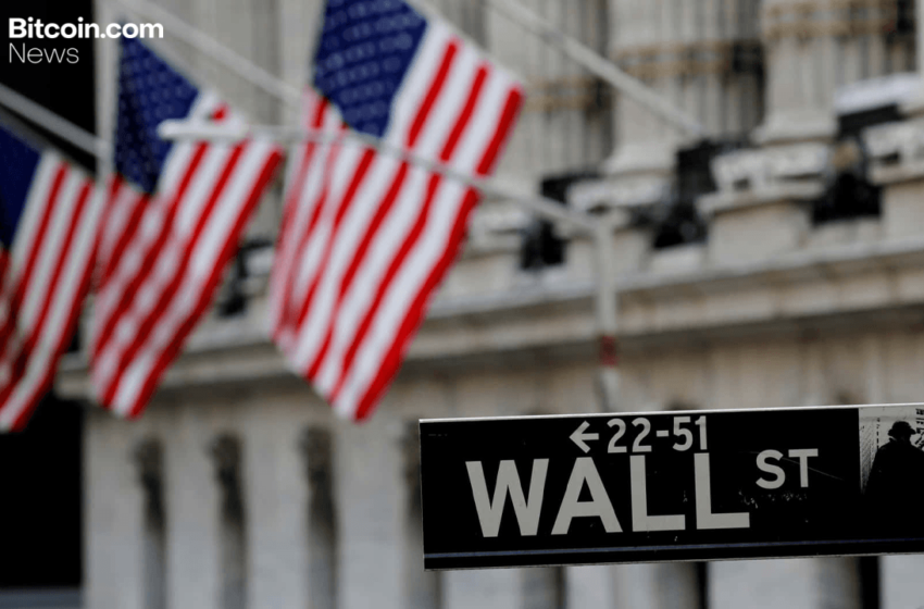  US Stocks Slide as Crypto Sector and Precious Metals Run Hot