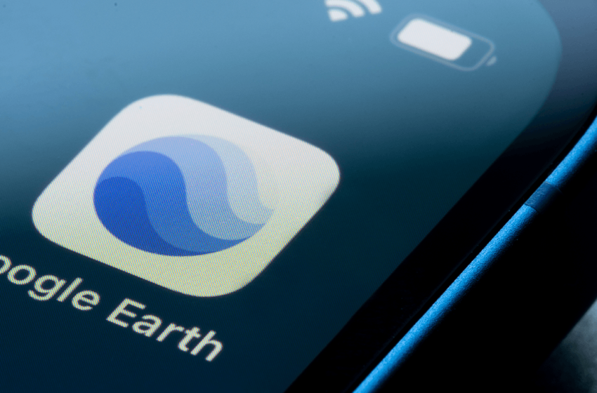  Google Earth’s Hidden Flight Simulator Is Now Playable in Web Browsers