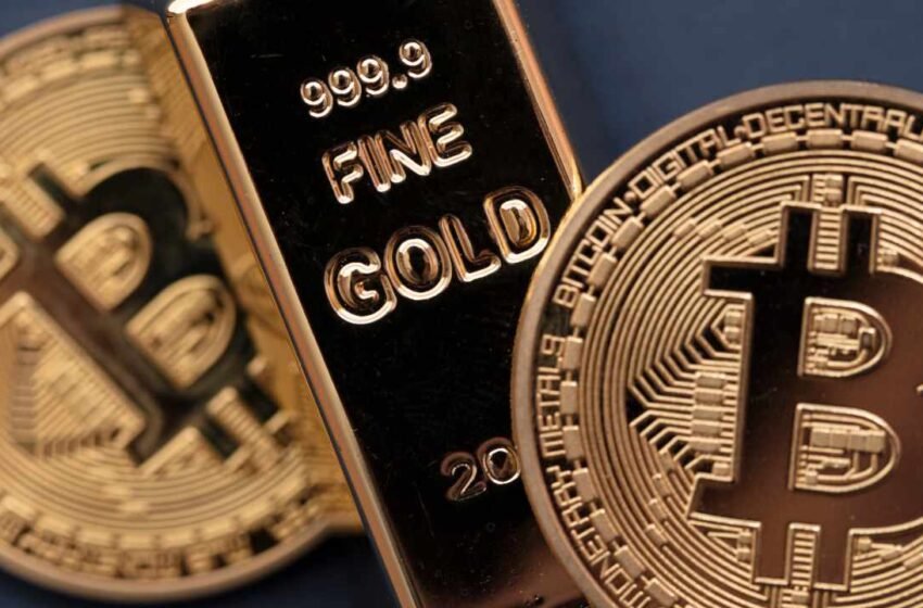  Robert Kiyosaki Plans to Buy Bitcoin After Reversal as Gold Charts Signal ‘Massive’ Rise