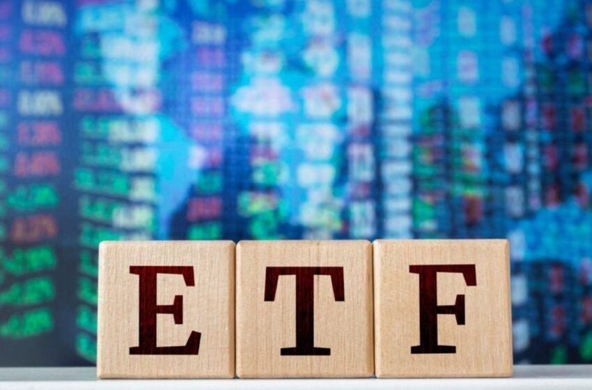  Crypto ETFs Split as Ether, HYPE and Solana Gain While Bitcoin Loses $295 Million