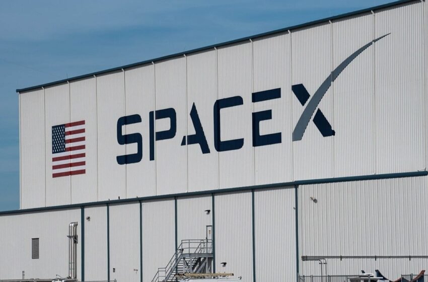  Musk’s SpaceX Delays Starship’s 13th Flight to Friday as Company Stock Trades at Just $118