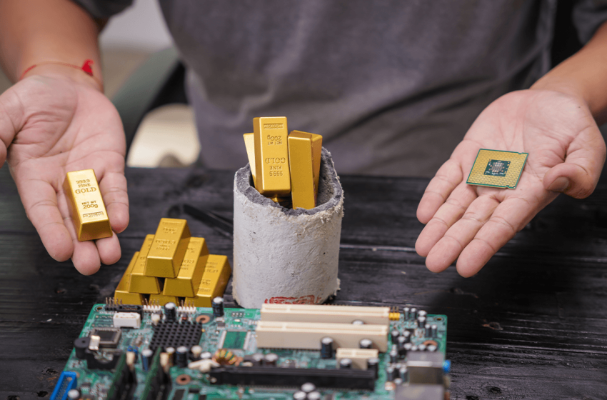  The Device in Your Junk Drawer Contains Real Gold. Scientists Just Found a Way to Get It Out With Cheese Waste