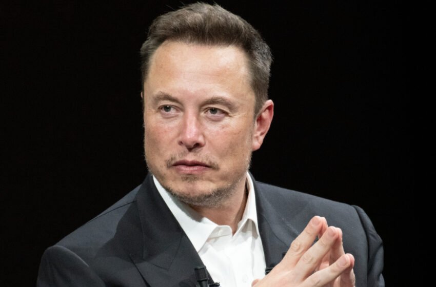  Elon Musk Denies Tesla China Sale Report Tied to SpaceX Merger